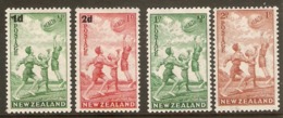 NEW ZEALAND 1939 AND 1940 HEALTH SETS LIGHTLY MOUNTED MINT Cat £32+ - Neufs