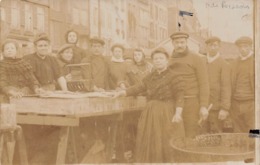 Thème.  Métiers Divers.        Marchandes De Poissons  Carte Photo . 76 Dieppe ??   (Voir Scan) - Sonstige & Ohne Zuordnung