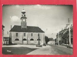 CPM Grand Format - Chatelus Malvaleix -(Creuse) - L'Hôtel De Ville Surmonté D'une Horloge à 4 Cadrans,construit En 1818 - Chatelus Malvaleix