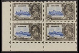 1935 SILVER JUBILEE VARIETY 2d Ultramarine & Grey Black Lower Left Corner Block Of 4 Bearing The "EXTRA FLAGSTAFF" Varie - Gibilterra