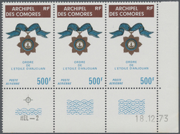 Komoren: 1974, Medal ‚Star Of Anjouan‘ 500fr. In A Lot With About 350 Stamps Mostly In Larger Blocks - Comoren (1975-...)