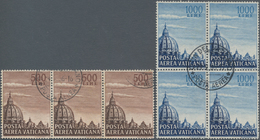 Vatikan: 1953, Airmail Issue Set Of Two In Larger Quantities Incl. 500l. Brown (50 Mostly In Horiz. - Collezioni