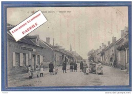 Carte Postale 18. Thaumiers  Grande Rue  Café Trés Beau Plan - Thaumiers