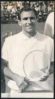 1968 Gulyás István Teniszező, Sajtófotó, Hátoldalon Feliratozva, 12×6,5 Cm - Sonstige & Ohne Zuordnung