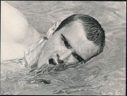 1973 Bakó Pál (1946-) Olimpiai öttusázó, Geleta Pál Fotója, Feliratozva, Pecséttel Jelzett, 18×24 Cm - Sonstige & Ohne Zuordnung