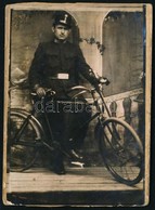 Cca 1930 Postás Kerékpárral, Fotó, 9,5×7 Cm - Sonstige & Ohne Zuordnung