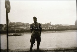 Cca 1940-1944 Kis Fotó Tétel: Katonaportrék, Csoportképek, életképek, Stb. (Kárpátalja?), összesen 32 Db Fotónegatív - Sonstige & Ohne Zuordnung