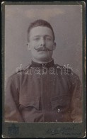 Cca 1914 Katona Műtermi Portréja, Keményhátú Fotó Rechnitzer Tivadar Pancsovai Műterméből, 10×6,5 Cm - Other & Unclassified