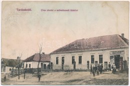 * T4 1923 Tardoskedd, Tvrdosovce; Utca A Szövetkezeti üzlettel / Street View With Cooperative Shop (ázott / Wet Damage) - Ohne Zuordnung