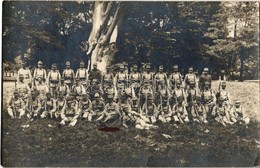 T2 1915 Osztrák-magyar Katonák Csoportképe Puskákkal / WWI Austro-Hungarian K.u.K. Military, Soldiers With Rifles. Photo - Ohne Zuordnung