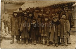 * T2/T3 1916 Oroszország. 'Az Otthon Maradottak' / WWI Austro-Hungarian K.u.K. Military, Russians Who Stayed Home. Photo - Sin Clasificación