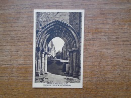 " Plénée-jugon " Abbaye De Boquen , Portail De L'église Et Vue Intérieure - Plénée-Jugon