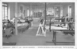 Thème.  Métiers Divers. Textile    69   Lyon     Fabrication Des édredons. Vue D'un Atelier     (Voir Scan) - Autres & Non Classés