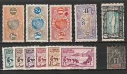 SAINT PIERRE ET MIQUELON - Lot 12 Timbres - Neufs