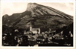 CPA St-PIERRE D'ENTREMONT - Vue Générale Et La Roche Veran (247337) - Saint-Pierre-d'Entremont