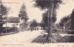 CPA - 88 - SAINT NABORD - La Gare Et La Route De Remiremont - Saint Nabord