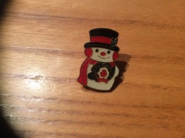 Pin's « bonhomme De Neige » - Weihnachten