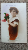 CPA FANTAISIE HEUREUX ANNIVERSAIRE JEUNE GARCON OU FILLE AU BOUQUET DE FLEURS 1927 ROSES LEO 155 - Anniversaire