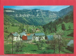 CPM - St Pierre D'Entremont  -(38. Isere - 73 - Savoie ) - Village De Saint Même - Saint-Pierre-d'Entremont