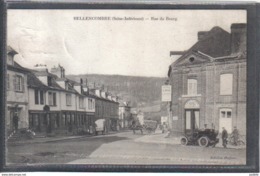 Carte Postale 76. Bellencombre  Hotel Des Trois Marteaux  Tacot Rue Du Bourg Très Beau Plan - Bellencombre