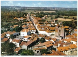 Carte Postale 32. Riscle  Le Garage Citroën Vue D'avion Trés Beau Plan - Riscle