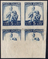 1945 - 5 Lire Democratica, Non Dentellato, Blocco Di Quattro Con I Due Esemplari Inferiori Con Stamp... - Autres & Non Classés