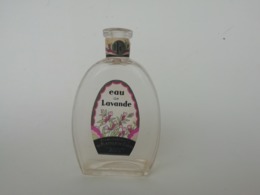 Flacon à Parfum Ancien En Verre Soufflé Eau De Lavande Au Planteur De Caïffa, Paris - Frascos (vacíos)