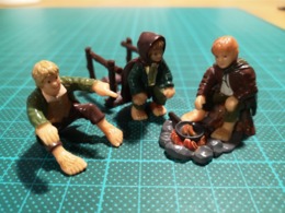 Lot De 3 Figurines Hobbits Seigneurs Des Anneaux - Lord Of The Rings