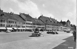 AARBERG → Hauptplatz Mit Oldtimer, Fotokarte Ca.1955 - Aarberg