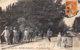 Thème:    Métier. Douanier. Frontière Franco Espagnole Bourg-Madame  Gendarmes Et Douaniers  (Voir Scan) - Policia – Gendarmería