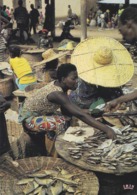 AFRIQUE,CONGO,BRAZZAVILLE,VENTE DE POISSON - Brazzaville