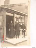 C.P.A.- Carte Photo.- Frossay (44) - Quincaillerie Mesdemoiselles Vilain - 1910 - SUP (BI 24) - Frossay