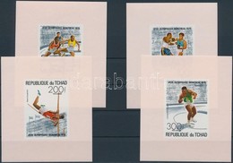 ** 1976 Nyári Olimpia Sor Vágott Blokkformában Mi 742-745 - Autres & Non Classés