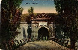 T2/T3 1917 Arad, Várkapu, Kerékpáros. Kiadja Mandl Ignác / Fortress, Castle Gate, Man With Bicycle (EK) - Non Classificati