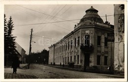 ** T2 Csíkszereda, Miercurea Ciuc; Vigadó Palota, Magyar Katonák. Biró F. Felvétele. Kiadja Péter F. / Palace, Hungarian - Unclassified