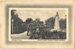 T2/T3 Érsekújvár, Nové Zamky; Sétatéri Részlet A Czuczor Gergely Szoborral. W.L. Bp. 421. / Promenade, Statue (EK) - Non Classés