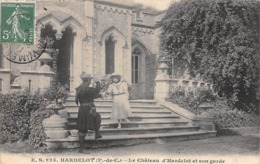 Thème   Gardes Ou Tambours De Ville.  Le Château D'Hardelot  Et Son Garde      (voir Scan) - Altri & Non Classificati