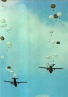 PARACHUTISME LARGAGE EN FORMATION TRANSALL C 160 - Paracaidismo