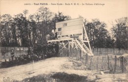 Delcampe - A-19-5256 : SERIE TOUT PARIS. PORTE DOREE. STADE P. U. C. LE TABLEAU D'AFFICHAGE. - Estadios