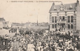 Carte Postale 59. Grand-Fort-Philippe Prés De Gravelines La Procession Eucharistique Trés Beau Plan - Sonstige Gemeinden