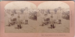 1896  / ETATS UNIS /  KILBURN 11408 / ATLANTIC CITY / HAPPY CHILDREN BY THE SEA - Photos Stéréoscopiques