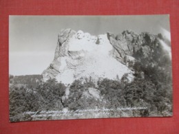 RPPC      - South Dakota > Mount Rushmore     Ref 3663 - Mount Rushmore