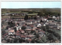 Carte Postale 46. Latronquière  Vue D'avion Trés Beau Plan - Latronquiere