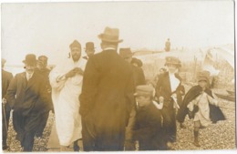 DIEPPE (?) 76) Carte Photo Moulay Abdelhafid Sultan Du Maroc En Exil Sur La Plage - Dieppe