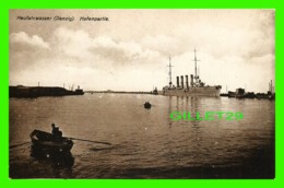 GDANSK, POLOGNE - DANZIG, NEUFAHRWASSER, HAFENPARTIE - ANIMATED OLD WAR SHIP IN 1945 - - Poland