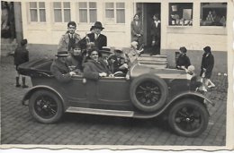 HERVE. CARTE PHOTO DEVANT MAGASIN D'UN PHOTOGRAPHE ETIENNE MARBAISE. BELLE ANIMATION AVEC VOITURE - Herve