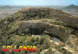 1 AK Sri Lanka * Höhlentempel In Dambulla - Die Tempel Von Dambulla Sind Seit 1991 UNESCO Weltkulturerbe * - Sri Lanka (Ceylon)