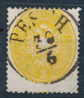 O 1863 2kr Sárga Túlfestékezett Nyomat, Elfogazva / Overinked Yellow Print, With Shifted Perforation 'PESTH' - Otros & Sin Clasificación