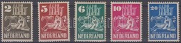 ** 1950 A Háború Alatt Romba Dőlt Templomok újjáépítése Rozsdás Sor Mi 558-562 (Mi EUR 85,-) - Sonstige & Ohne Zuordnung