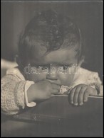 Cca 1930 Kinszki Imre (1901-1945) Budapesti Fotóművész Jelzés Nélküli, Vintage Fényképe Gyermekéről, Kinszki Gáborkáról, - Altri & Non Classificati